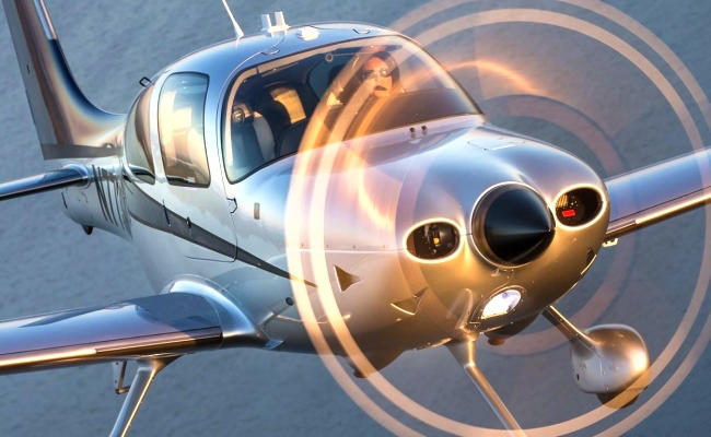 cirrus aircraft flying for an aircraft appraiser