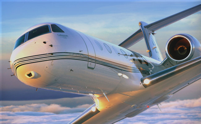 gulfstream aircraft in a banking turn for an aircraft appraisal